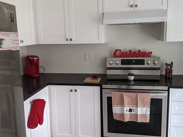 59 Alexandra Dr — Photo 2