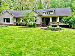 8821 Summerset Woods Ct SE, Alto, MI 49302