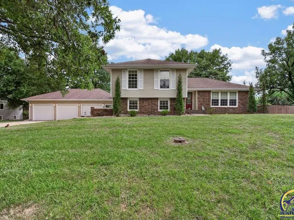 3539 NW 45th Ct, Topeka, KS 66618