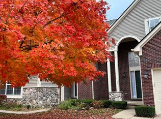 2138 Preserve Cir E #85, Canton, MI 48188