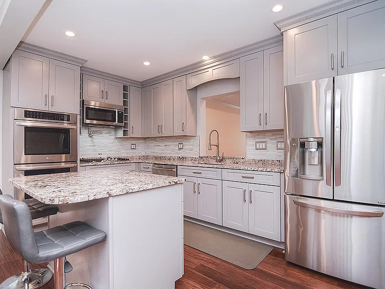 301 W Kingston Ave — Photo 20