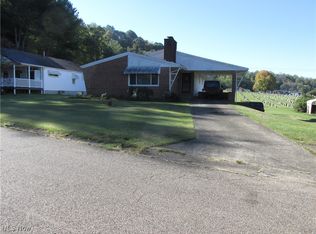 611 Sycamore Cir, Saint Marys, WV 26170