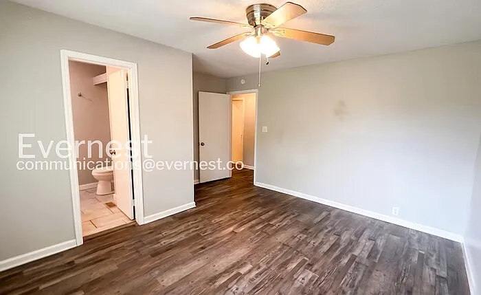 3217 Plaza Cir — Photo 13