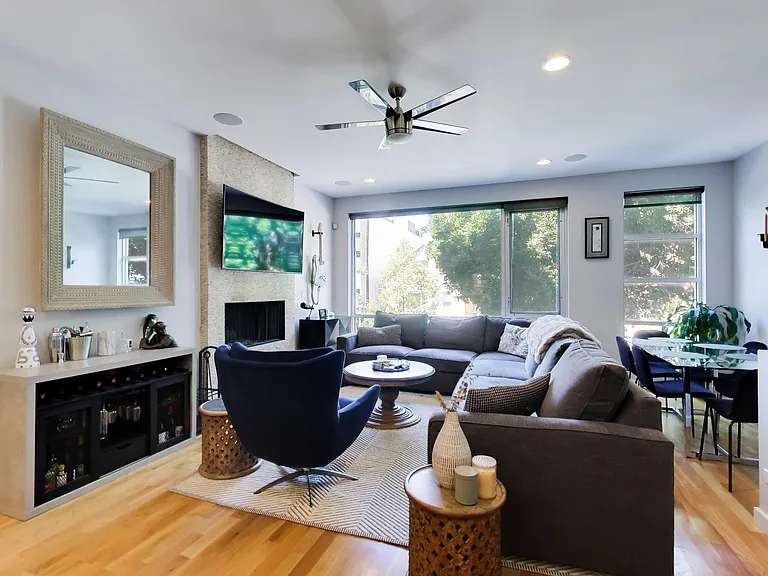 879 N Marshfield St #2 — Photo 4