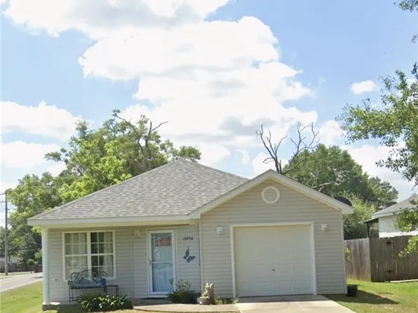 18990 Hammond St, Robertsdale, AL 36567