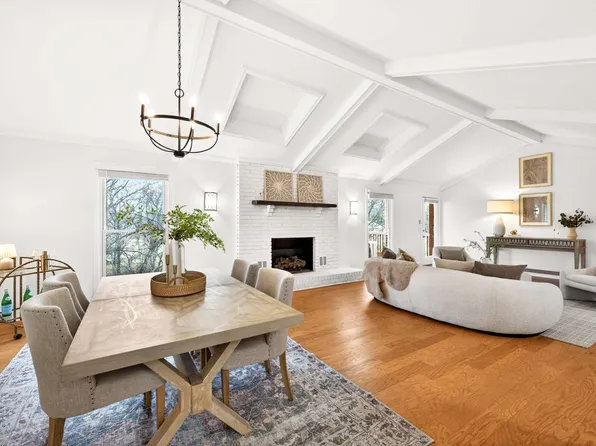 5063 Twin Lakes Dr, Old Hickory, TN 37138