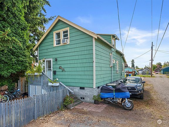 2nd image of 411 Yew Street