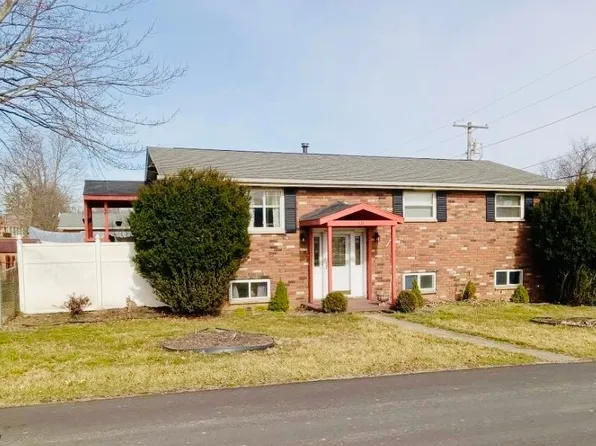 421 Lynn St, Follansbee, WV 26037
