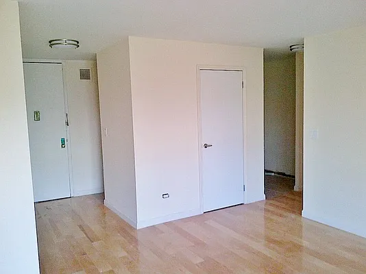 Rented by Bohemia Realty Group | media 17