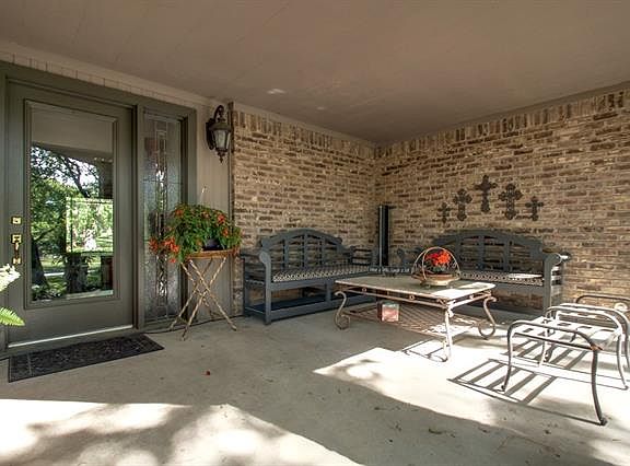 5th image of 1501 Post Oak Trl