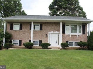 2396 Spruce St, Manheim, PA 17545