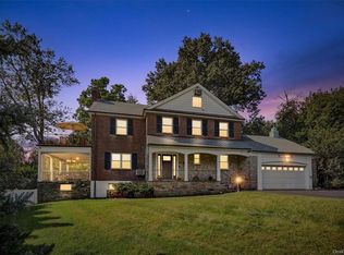 60 Hewitt Ave, Bronxville, NY 10708