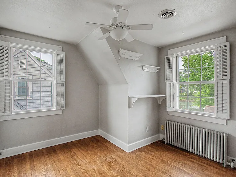 100 Chesterfield Rd — Photo 12