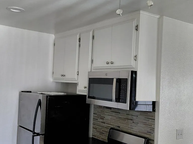 25 New York St #15 — Photo 4