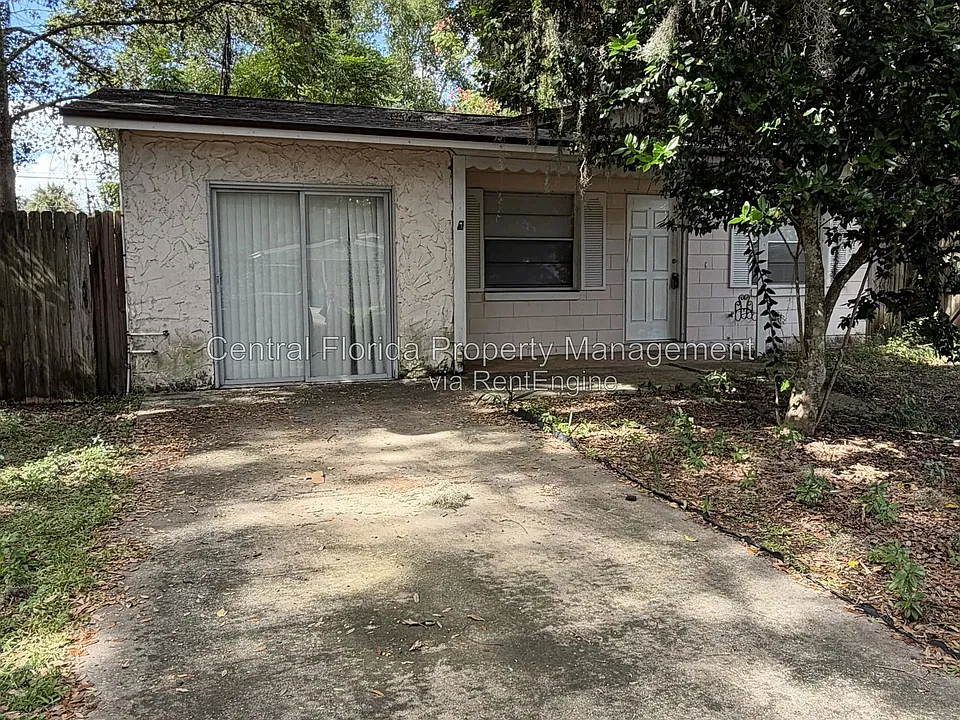 2526 Poinsetta Ave