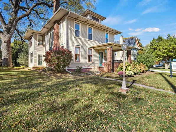 312 N Page St, Stoughton, WI 53589