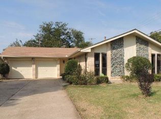 2505 SW Meadow Cliff Dr, Oklahoma City, OK 73159