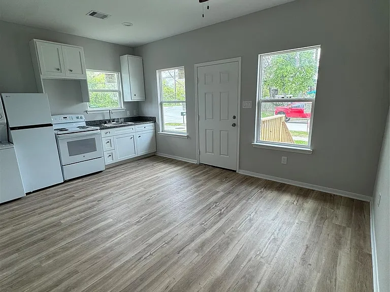 103 A Lincoln Cedar Dr — Photo 5