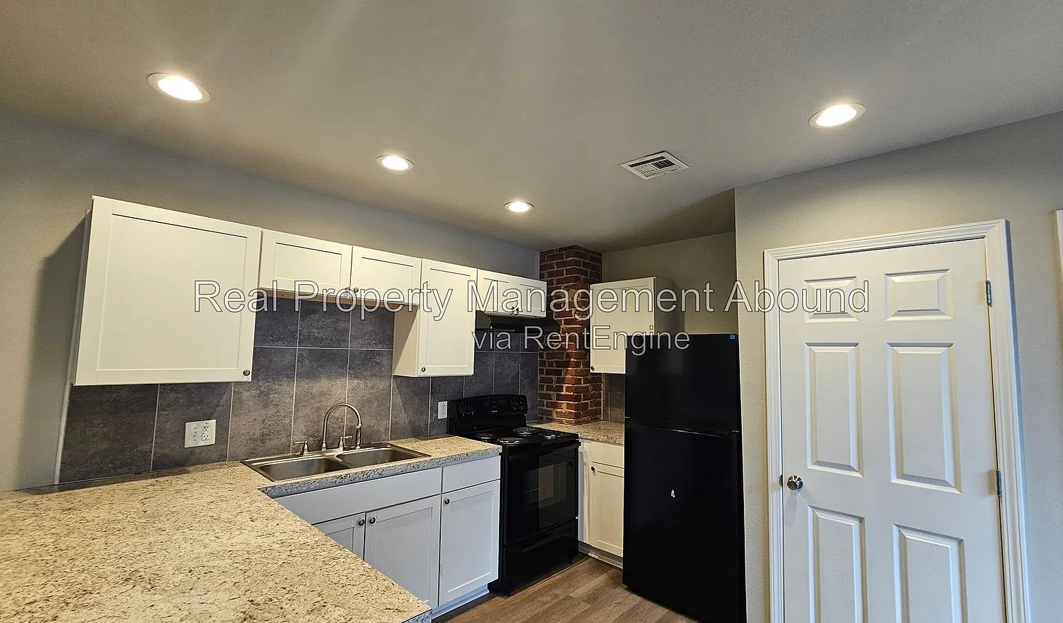 2 bed, 1.0 bath, 800 sqft, $995 — Photo 3