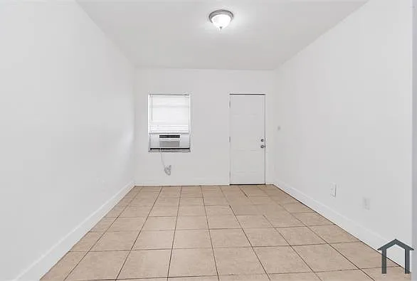 2050 Lincoln Ave #2 — Photo 4
