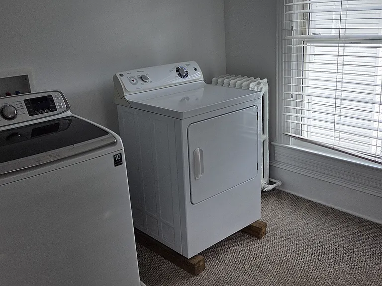 321 Pine St — Photo 25