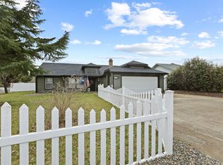 1774 E 4th Ave, Sutherlin, OR