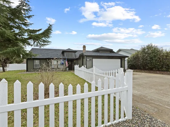 1774 E 4th Ave, Sutherlin, OR 97479