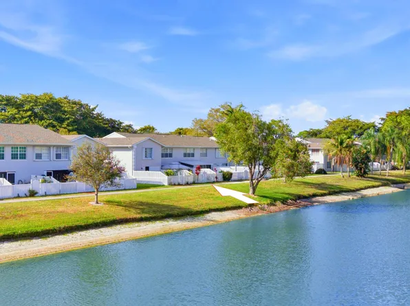 235 Foxtail Drive #B, Greenacres, FL 33415