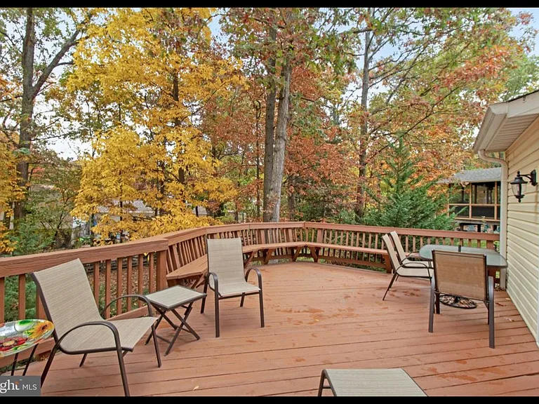 210 Pin Oak Ct — Photo 38