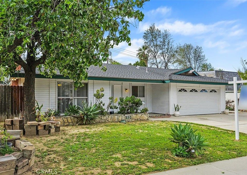 1st image of 786 Spruce St