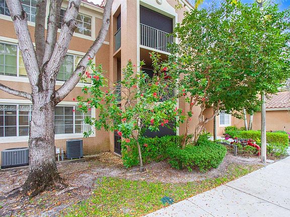 5th image of 4824 State Rd #7-9105