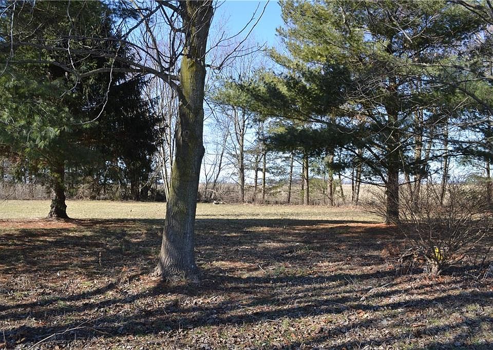 2nd image of 28550 Carpenter Rd