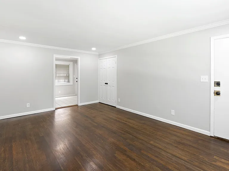 1584 Line St — Photo 11