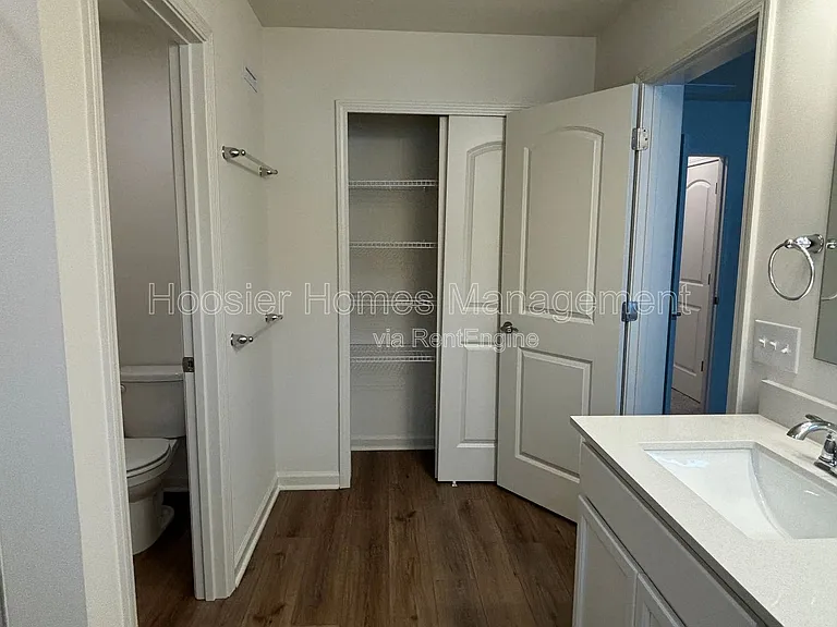 7255 Shroyer Way — Photo 12