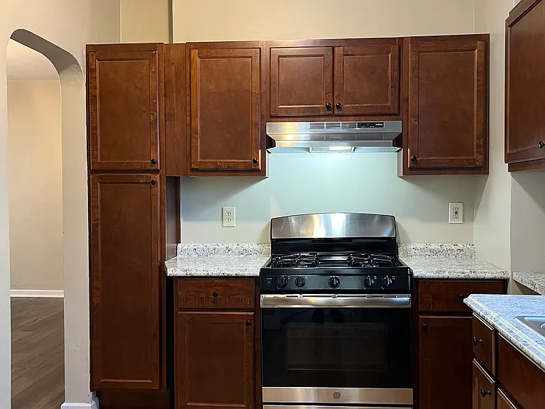 352 E Rosedale Ave #1 — Photo 7