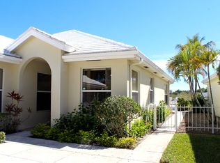 1040 Bear Island Dr, West Palm Beach, FL 33409