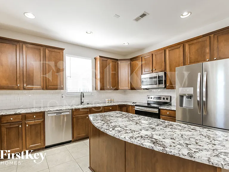 15636 Seafield Ln — Photo 5
