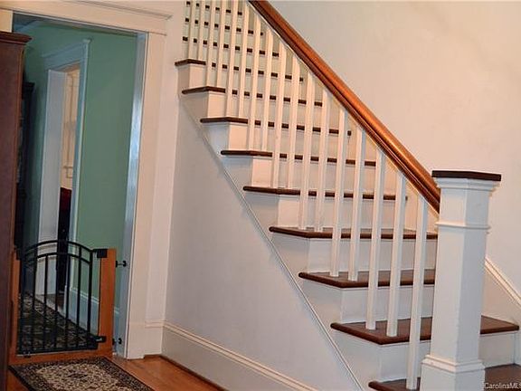 4th image of 114 N East End Ave
