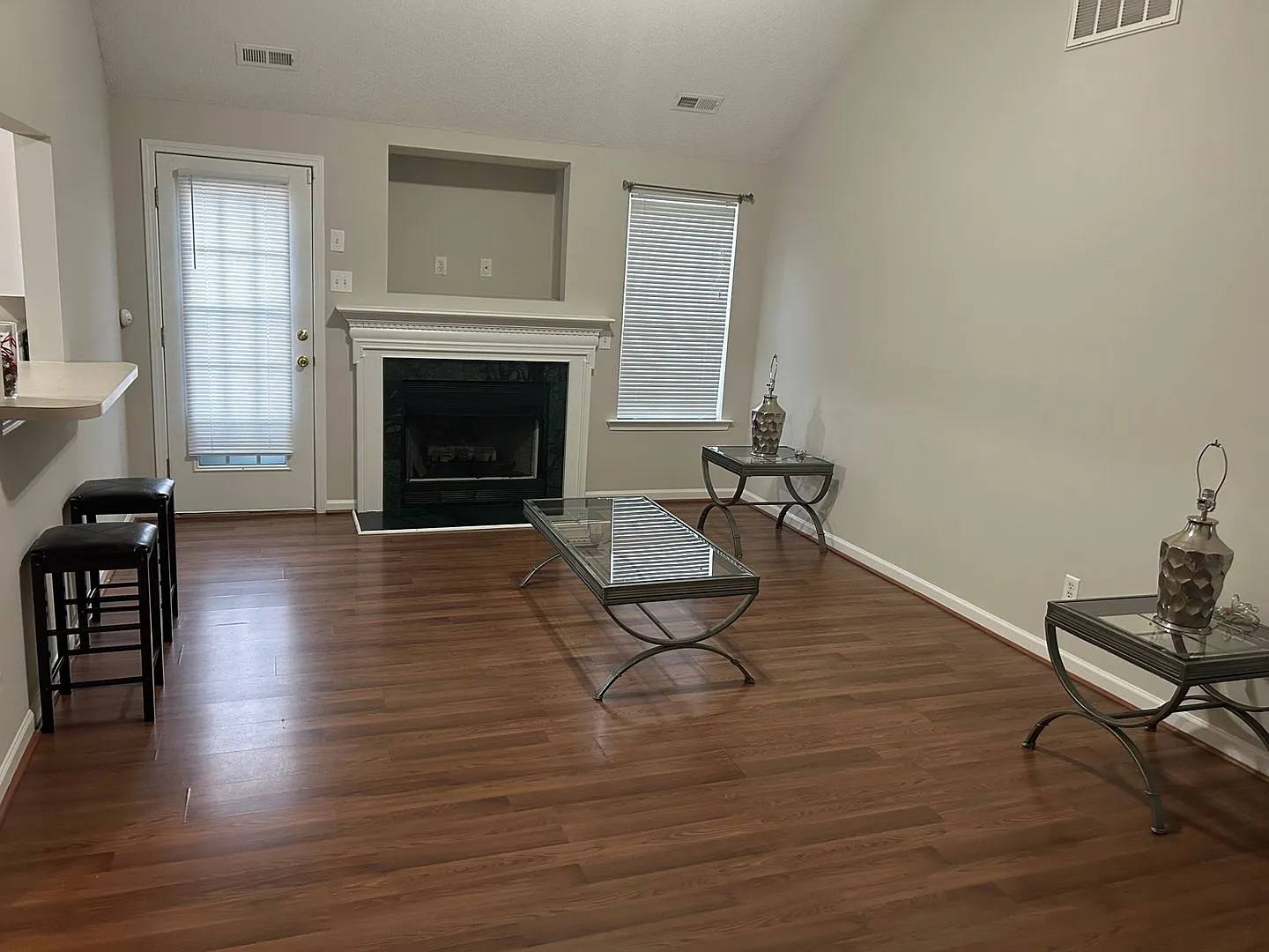 Room in 3 Bedroom Home at Bells Knox Rd — Photo 3