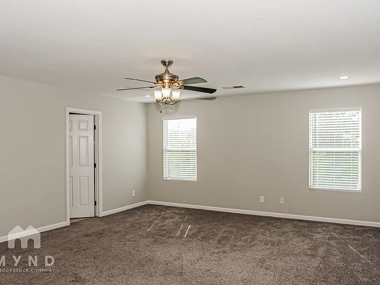 3225 Lakeland Dr — Photo 11