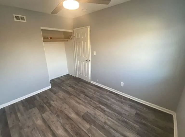 1810 Thelborn Way — Photo 15