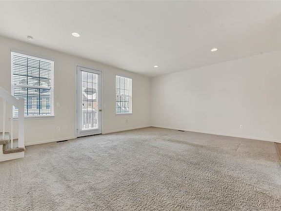 3rd image of 56694 Longhorn Dr