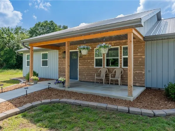 17886 S 1275th Rd, Nevada, MO 64772