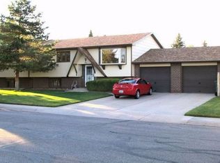 706 Montclair Dr, Cheyenne, WY 82009