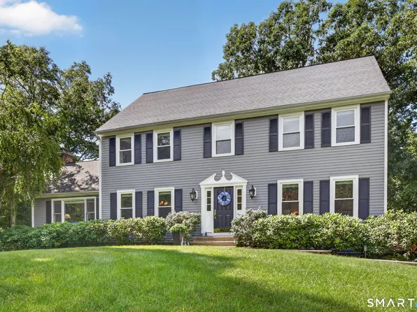 3 Beagle Trail, Newtown, CT 06482