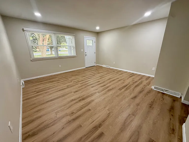 861 S Court St #861 — Photo 5