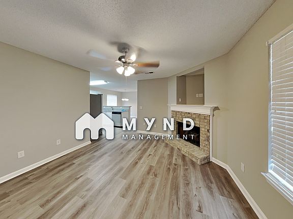 2nd image of 1539 Pemberton Ln
