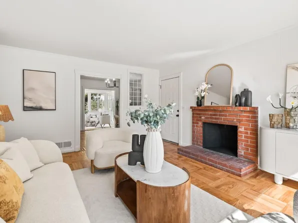 1135 Valencia Way, Pacifica, CA 94044