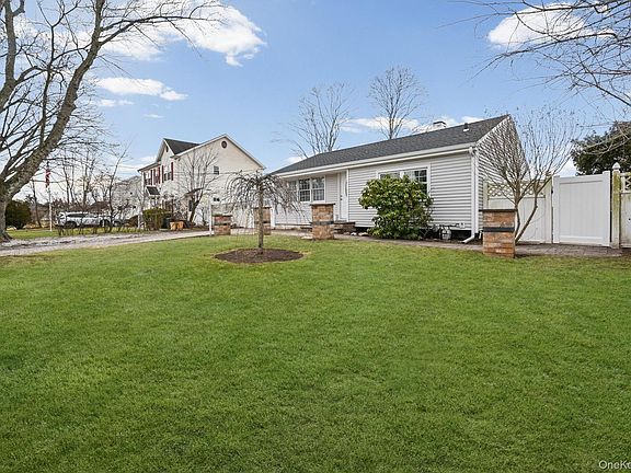 3rd image of 186 Westwood Drive