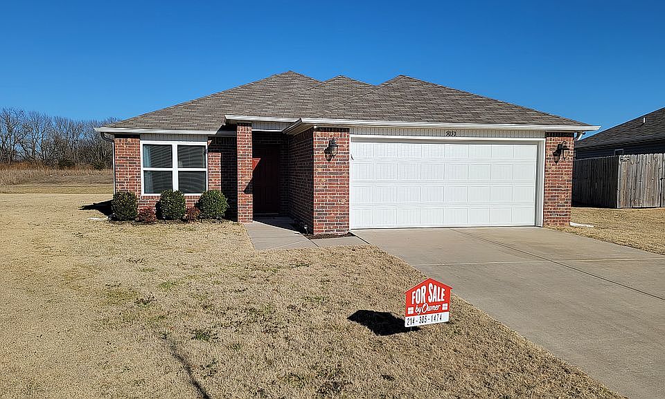 1st image of 5050 W Claxton Cir
